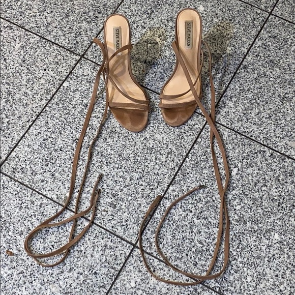 Steve Madden 3” tan suede leather open toed sandal - Picture 7 of 9